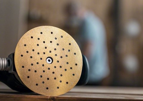 KRĄŻEK PRZYCZEPNY 125MM C470 G400 PERFOROWANY KRĄŻEK PRZYCZEPNY 125MM C470 G400 PERFOROWANY