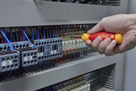 WKRĘTAK Z MAGAZYNKIEM BITÓW POCKETMAX ELECTRIC, 4 BITY WKRĘTAK Z MAGAZYNKIEM BITÓW POCKETMAX ELECTRIC, 4 BITY