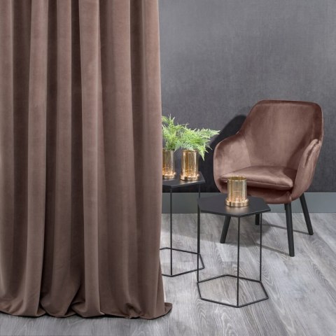 ZASŁONA GOTOWA KRISTI NA TAŚMIE 140 X 270 CM BRĄZOWY EUROFIRANY ZASŁONA GOTOWA KRISTI NA TAŚMIE 140 X 270 CM BRĄZOWY EUROFIRANY