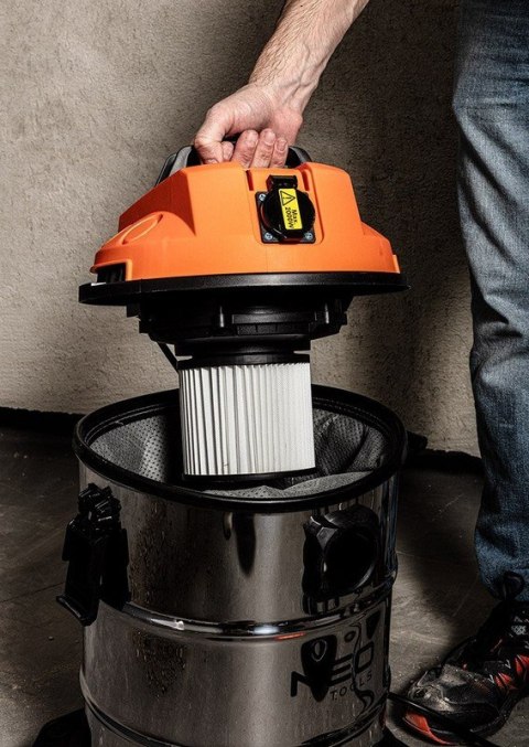 ODKURZACZ 1400W 30L ODKURZACZ 1400W 30L