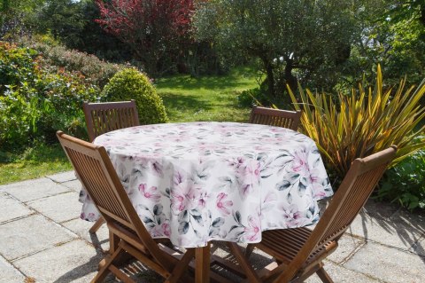 OBRUS GARDEN O 150 CM BIAŁY EUROFIRANY OBRUS GARDEN O 150 CM BIAŁY EUROFIRANY