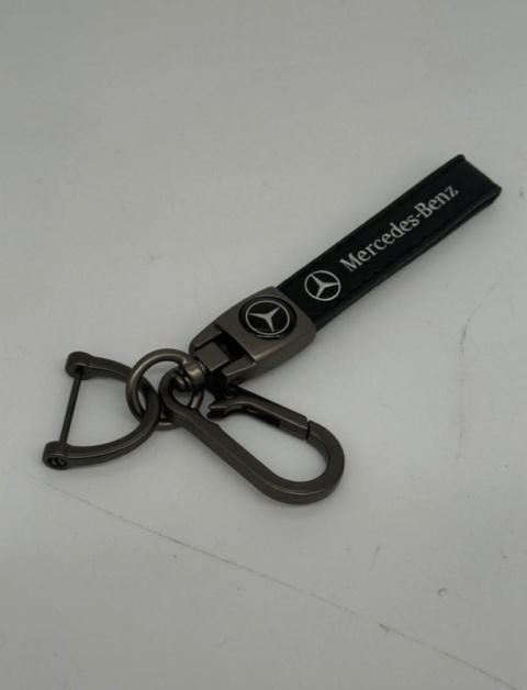 Brelok Mercedes – Podnieś Prestiż Swojego Passata (albo Merca)