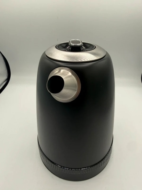 Czajnik Impolio "Czarna Perła" – Twój nowy partner w zbrodni (przeciwko porannej śpiączce)