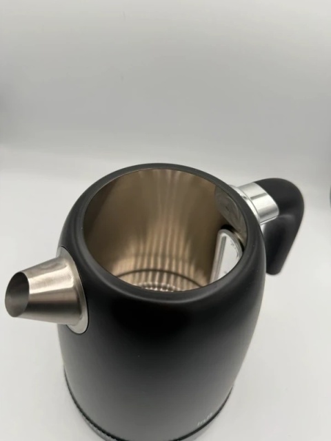 Czajnik Impolio "Czarna Perła" – Twój nowy partner w zbrodni (przeciwko porannej śpiączce)