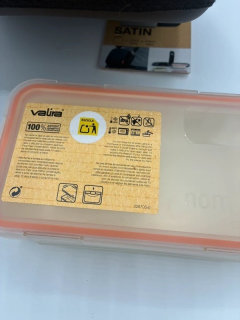 Lunch w Stylu Business Class: Torba Termiczna Valira Satin + 2 Szczelne Pojemniki