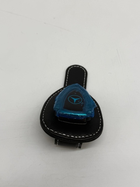 Magnetyczny Strażnik Twoich Ray-Banów – Mercedes Edition!