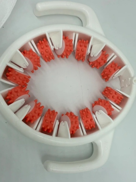 Masażer Rolkowy do Ciała 360 – Antycellulitowy Roller na Nogi i Ręce!