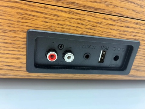 Igła na płytę, świat na wstrzymanie. Odpal winylową magię tam, gdzie chcesz