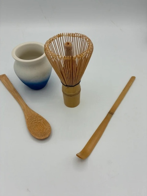 Zestaw do Matchy | Bambusowa Miotełka Chasen 100 | Łyżeczka | Podstawka Ceramiczna