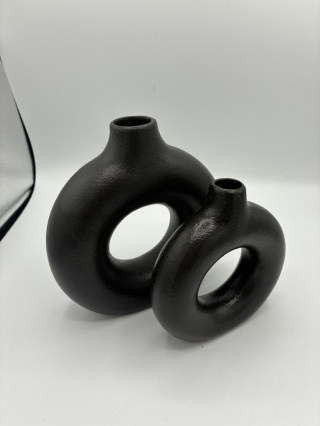 Designerski Zestaw Wazonów „Donut” – Czarny Mat i Nowoczesna Forma