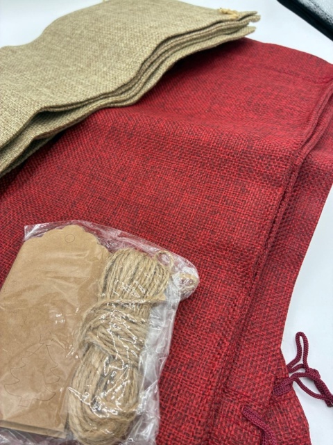 Jutowe Woreczki na Prezenty Zestaw 16szt + Bileciki i Sznurek – Rustykalne Pakowanie