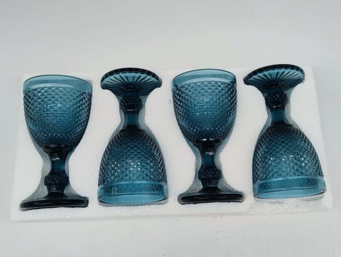 Królewski Błękit na Twoim Stole – Zestaw 4 Kryształowych Kielichów Retro