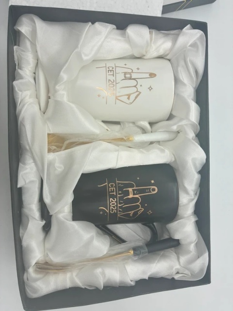 Luksusowy Zestaw 2 Kubków ze Złotymi Łyżeczkami | Box Prezentowy | Dla Par