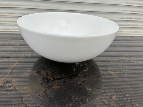 Umywalka Nablatowa Ceramiczna Okrągła – Śnieżnobiała Elegancja 36cm