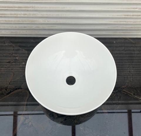 Umywalka Nablatowa Ceramiczna Okrągła – Śnieżnobiała Elegancja 36cm