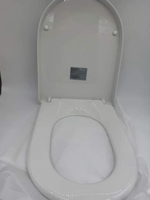 Uniwersalna Deska Sedesowa Wolnoopadająca – Cicha, Trwała i Higieniczna