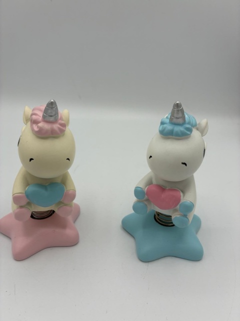 Urocze figurki jednorożców na sprężynce – zestaw 2 szt. idealny na prezent!
