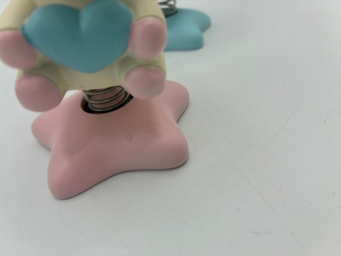 Urocze figurki jednorożców na sprężynce – zestaw 2 szt. idealny na prezent!